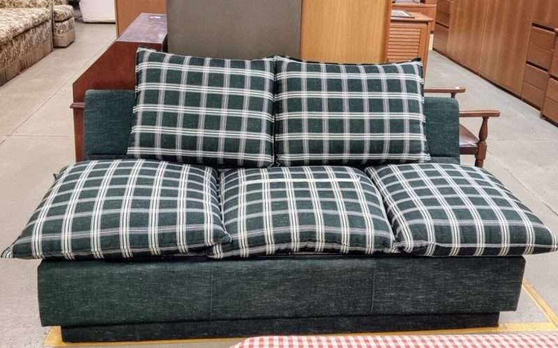 divano letto verde